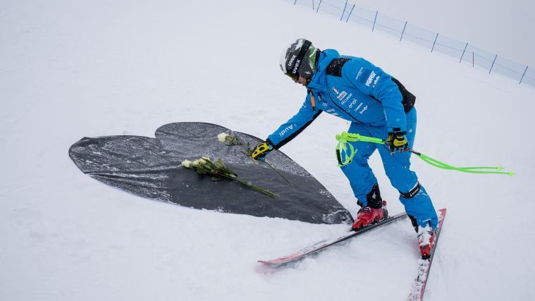 Auch Florian Schieder verabschiedete sich in Crans-Montana von den Opfern der Brandkatastrophe. © APA/afp / FABRICE COFFRINI