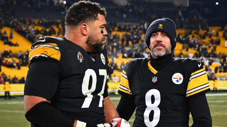 Cameron Heyward (l.) und Aaron Rodgers sind auf den letzten Drücker ins Playoff eingezogen. © APA / JOE SARGENT