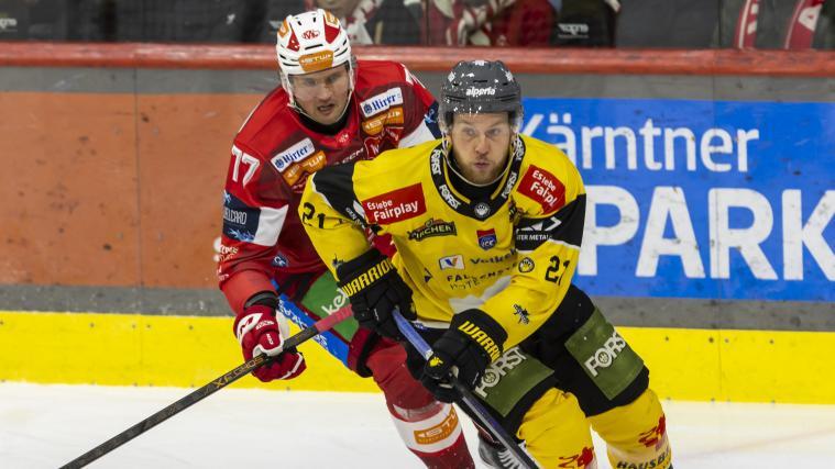 Daniel Glira is being hunted by Mathias From. © JA / Wolfgang Jannach