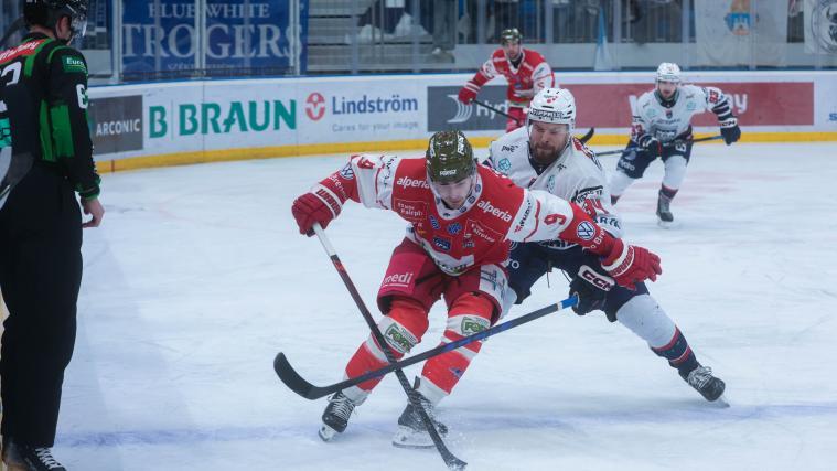 Daniel Mantenuto traf für den HC Bozen gegen Fehervar. © Soós Attila