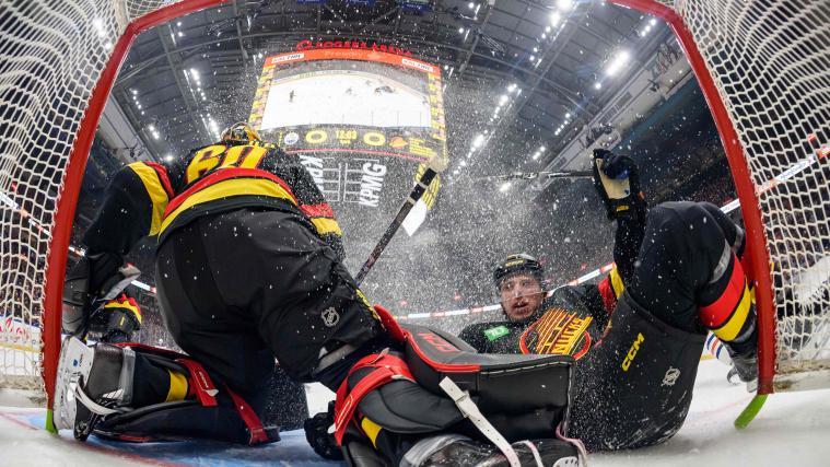 Les Canucks de Vancouver ont été écrasés par les Oilers d'Edmonton. © APA / DEREK CAIN