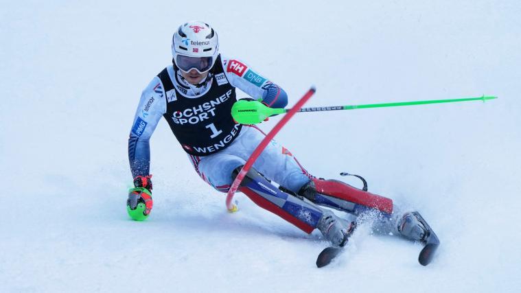 In Schlagdistanz: Henrik Kristoffersen. © APA/afp / DIMITAR DILKOFF