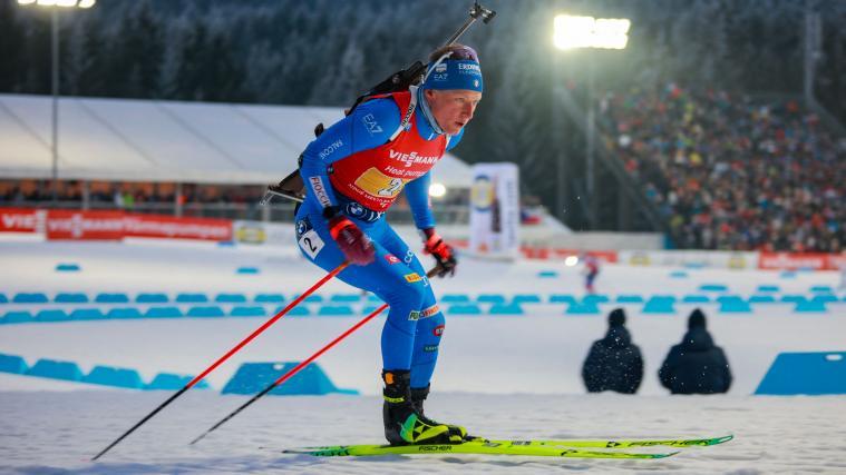Lukas Hofer greift an. © APA/afp / RADEK MICA
