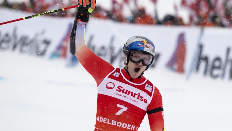 Marco Odermatt is leading the home World Cup. © ANSA / JEAN-CHRISTOPHE BOTT