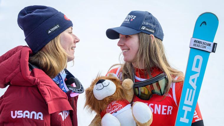 Mikaela Shiffrin (à gauche) et Camille Rast (à droite) lors de la Coupe du monde à Kranjska Gora. © APA/afp / JURE MAKOVEC