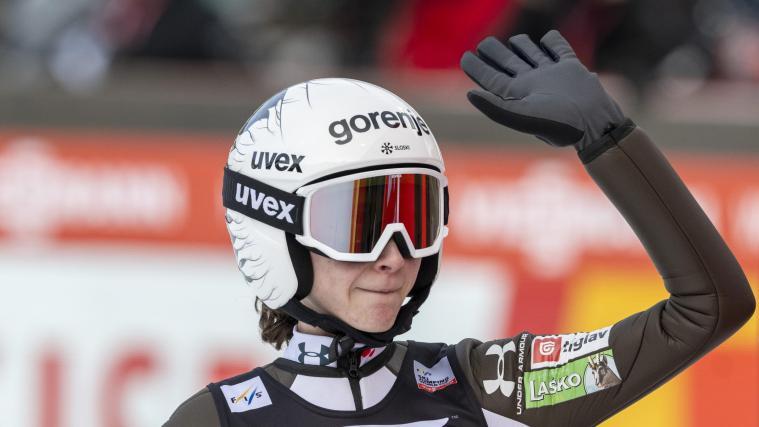 NIka Prevc bleibt das Maß aller Dinge. © ANSA / URS FLUEELER