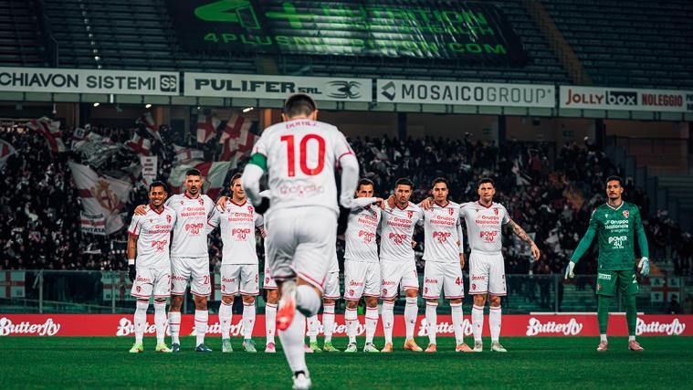 Padova  kommt mit Kapitän Papu Gomez  nach Bozen. © Calcio Padova