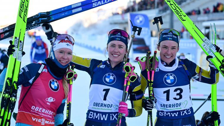 Zwei Mal Öberg: Hanna (Mitte) jubelte vor ihrer Schwester Elvira Öberg (r.). © APA/afp / TOBIAS SCHWARZ