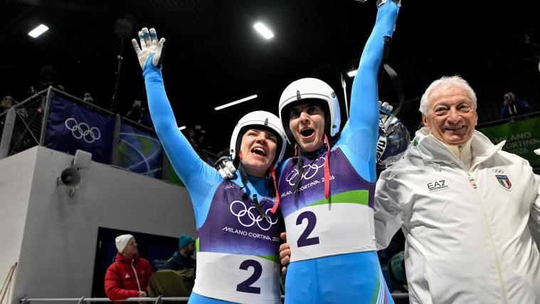 Andrea Vötter und Marion Oberhofer sind Olympiasieger. © APA/afp / TIZIANA FABI