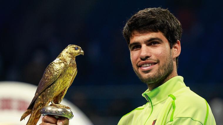 Carlos Alcaraz siegte in Doha. © APA/afp / KARIM JAAFAR