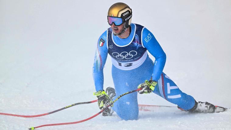 Dominik Paris verlor schon im oberen Streckenteil einen Ski. © APA/afp / FABRICE COFFRINI