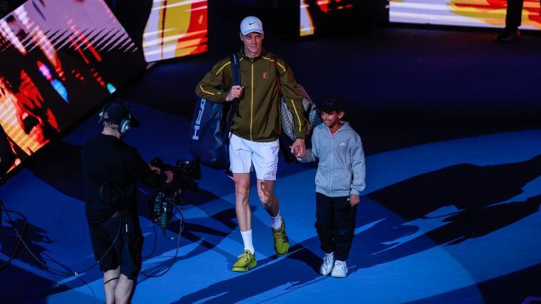 Jannik Sinner ist zurück. © APA/afp / KARIM JAAFAR