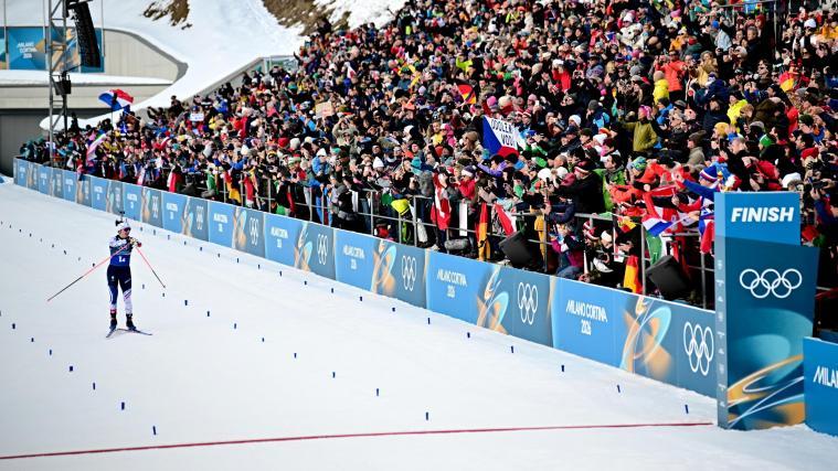 Julia Simon holte mit Frankreichs Mixed-Staffel Gold. © ANSA / MARTIN METELKO