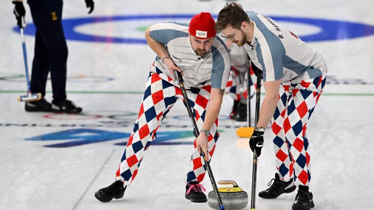 Norwegens Curling-Hosen sind ein Hingucker. © APA/afp / TIZIANA FABI