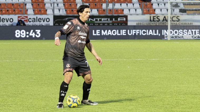 Salvatore Molina trifft auf seinen Ex-Verein Bari.