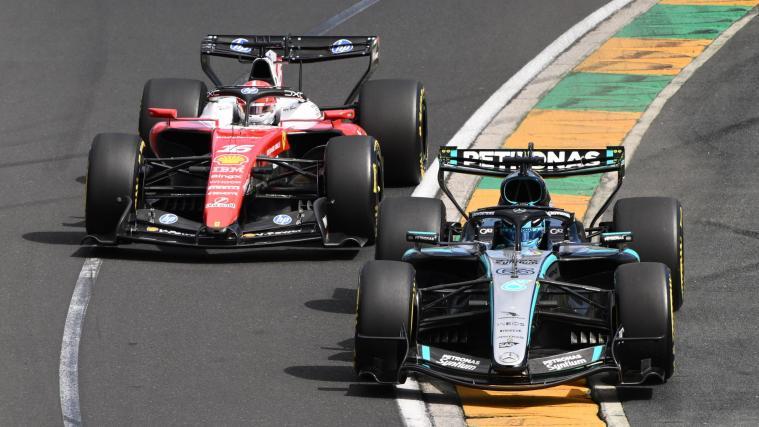 Charles Leclerc (links) und George Russell (rechts) lieferten sich einen wilden Schlagabtausch. © ANSA / JOEL CARRETT