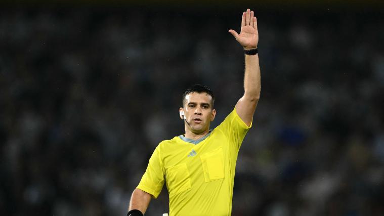 Die Regeländerung soll weniger Abseitspfiffe bewirken. © APA/afp / LUIS ROBAYO