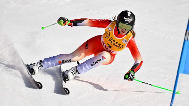 Die Schweizerin Camillie Rast liegt in Führung. © APA/afp / PONTUS LUNDAHL