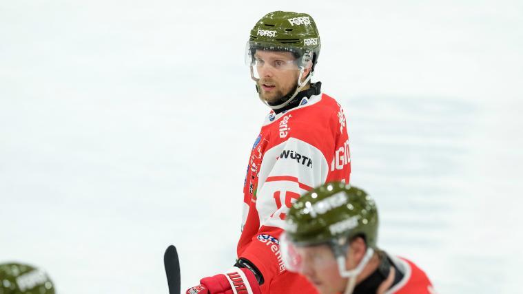Enrico Miglioranzi retires from ice hockey. © Vanna Antonello