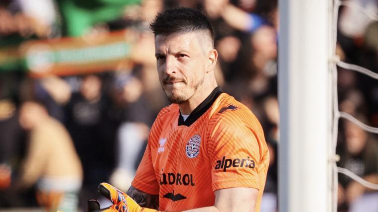 FCS-Tormann Alessio Cragno könnte sich schwerer verletzt haben. © Giacomelli Andrea