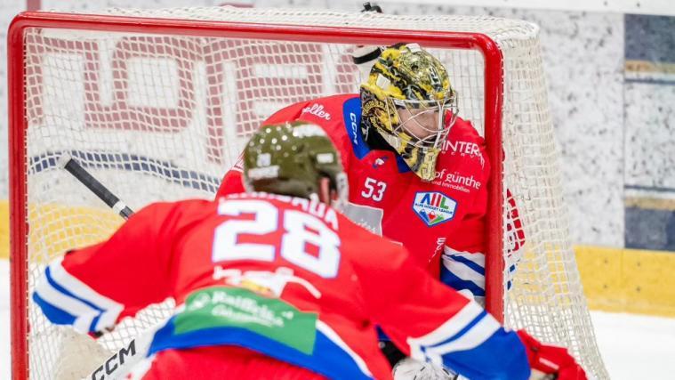 Gröden-Goalie Claes Endre ist in einer bombastischen Form. © Matthäus Kostner