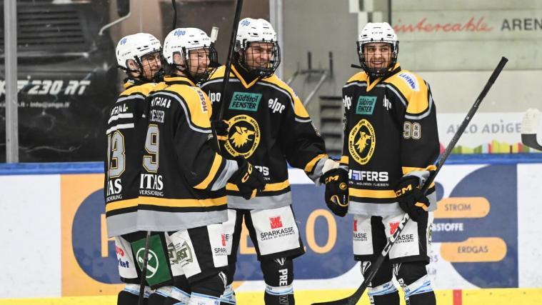 Großer Jubel beim HCP Junior. © Iwan Foppa / HCP