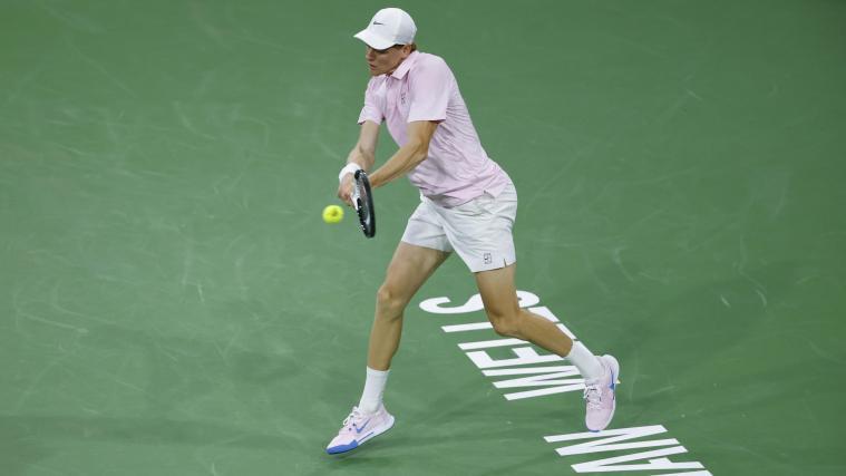 Jannik Sinner schlägt in Indian Wells ab 21 Uhr gegen Learner Tien auf. © ANSA / JOHN G. MABANGLO