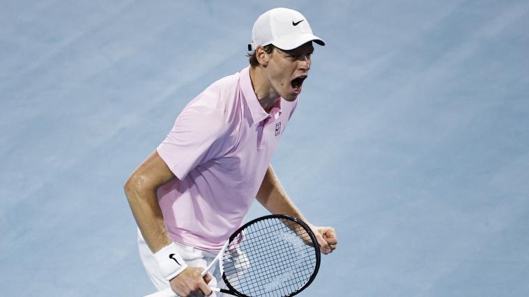 Jannik Sinner steht im Finale von Miami. © APA / CARMEN MANDATO