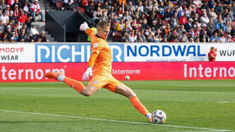 Marius Adamonis zeigte mit einer Glanzparade auf. © FCS