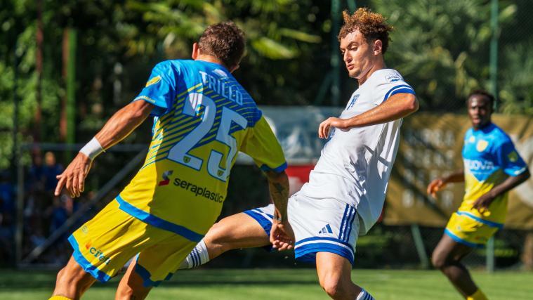 Marlind Bahaj im Dress des FC Obermais. Jetzt spielt der Trentiner in Albanien.