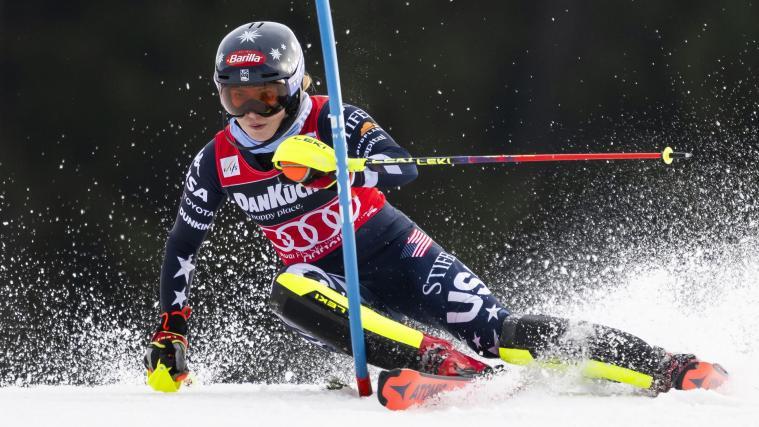 Mikaela Shiffrin zeigte in Durchgang ein, warum sie die beste Slalomläuferin ist. © ANSA / JEAN-CHRISTOPHE BOTT