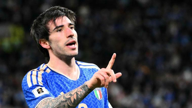 Sandro Tonali kämpft mit Italien um die WM-Teilnahme. © APA/afp / ALBERTO PIZZOLI