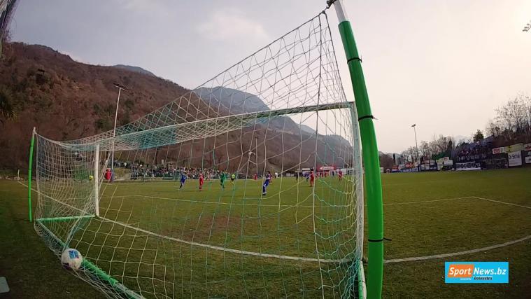 Der FC Obermais hat am Sonntag in der Serie D einen wichtigen 1:0-Heimsieg gegen Calvi Noale gefeiert. Dabei erzielte Edoardo Ghiotti einen sehenswerten Lupfer. In der Landesliga feierte Bruneck im Derby gegen Stegen einen 4:0-Kantersieg. Zudem haben wir den 3:1-Heimsieg von Salurn über die Weinstraße Süd im Video. © stol