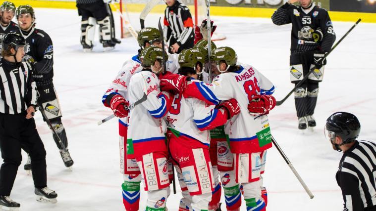Die Grödner Hockey-Cracks durften in Meran gleich mehrfach jubeln. © BK Photo