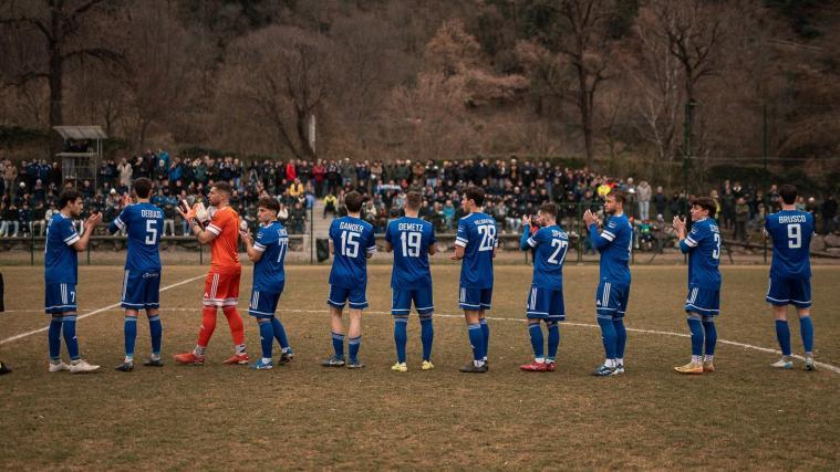 The Lahn River is always packed for home games. © FC Obermais