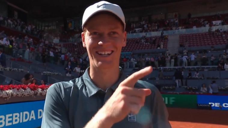 Jannik Sinner sorgte für eine amüsante Szene. © Screenshot