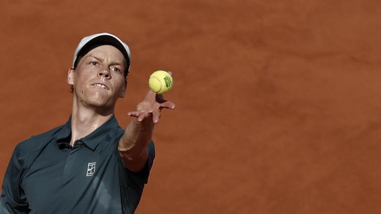 Jannik Sinner will ins Viertelfinale. © ANSA / SERGIO PEREZ
