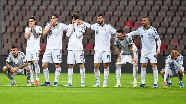 Ungläubige Gesichter bei Italien: Wieder haben die Azzurri die WM verpasst. © ANSA / NIDAL SALJIC