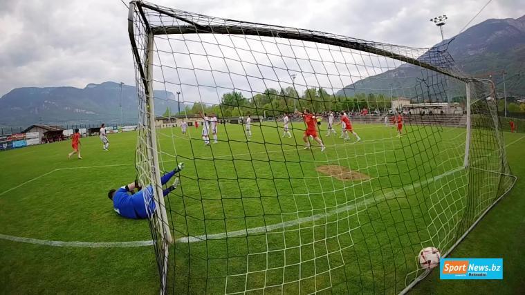 Der SportNews-Spitzler ist wieder da: An diesem Wochenende waren unsere Kameras bei den Oberliga-Partien Gröden gegen Partschins (0:3), Tramin gegen Bozner FC (2:3) und Terlan gegen Olimpia Meran (0:2) vor Ort. Vor allem das dritte Tor von Bozner-FC-Ass Mattia Zeni nach einer herrlichen Eckballvariante war sehenswert. © stol