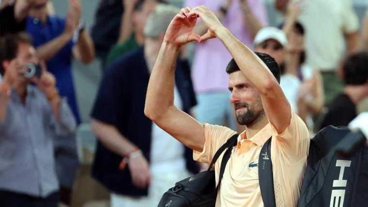 Abschied von Roland Garros? Novak Djokovic gibt erste Anzeichen dafür. © ANSA / CHRISTOPHE PETIT TESSON
