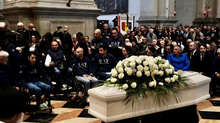 In der Basilika von Padua wurde Abschied von Alessandro Zanardi genommen. © ANSA / NICOLA FOSSELLA
