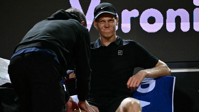 Jannik Sinner hatte zu kämpfen. © APA/afp / FILIPPO MONTEFORTE