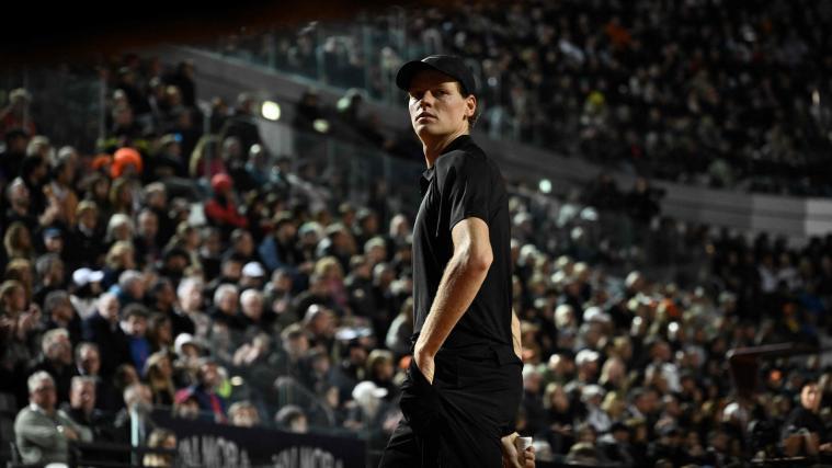 Jannik Sinner kämpft ums Finale. © APA/afp / TIZIANA FABI