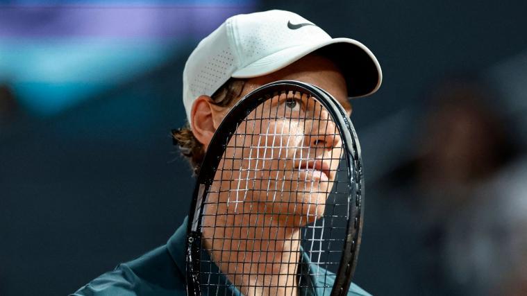Jannik Sinner wird von Andy Roddick geadelt. © APA/afp / OSCAR DEL POZO