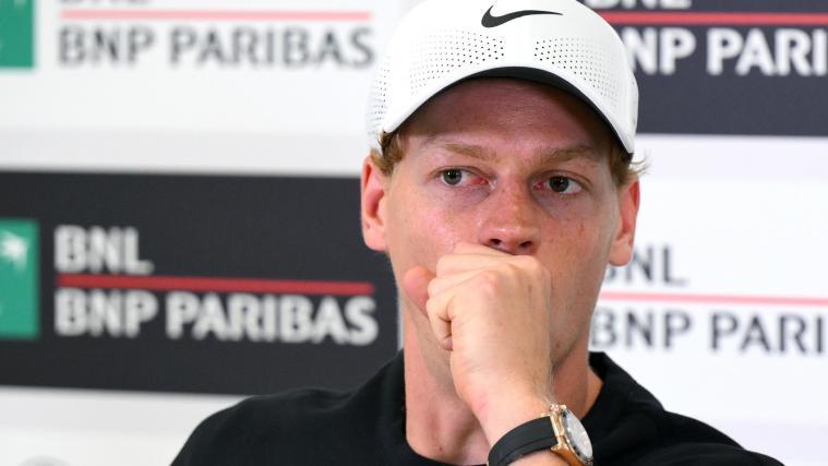 Tennis-Superstar Jannik Sinner auf der Pressekonferenz. © ANSA / ETTORE FERRARI