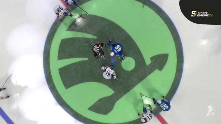 Mit einer 1:5-Pleite gegen Slowenien hat sich das Eishockey-Nationalteam Italiens aus der Elitegruppe der Weltmeisterschaft verabschiedet. Hier gibt’s die bittere Pleite des Blue Teams, mit allen wichtigen Szenen und Highlights, im Video. © stol