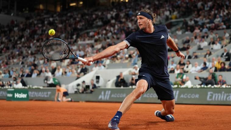 Alexander Zverev ist im Halbfinale gefordert. © APA/afp / DIMITAR DILKOFF