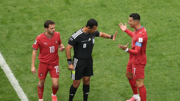 Cristiano Ronaldo (40/rechts) steht in Portugals Startelf. © APA / LARS BARON