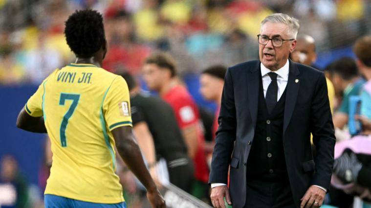 Vinicius Jr. traf für Brasilien, konnte seinem Trainer Carlo Ancelotti aber keinen Sieg schenken. © APA/afp / MAURO PIMENTEL