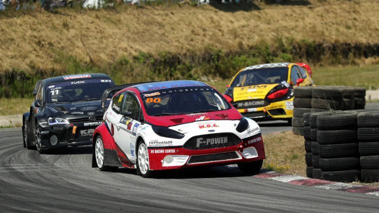 Werner Gurschler in seinem Ford Fiesta.